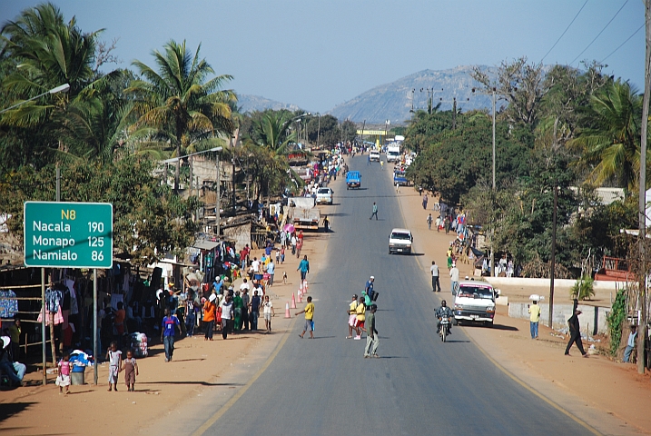 Nampulas Ausfallstrasse nach Osten