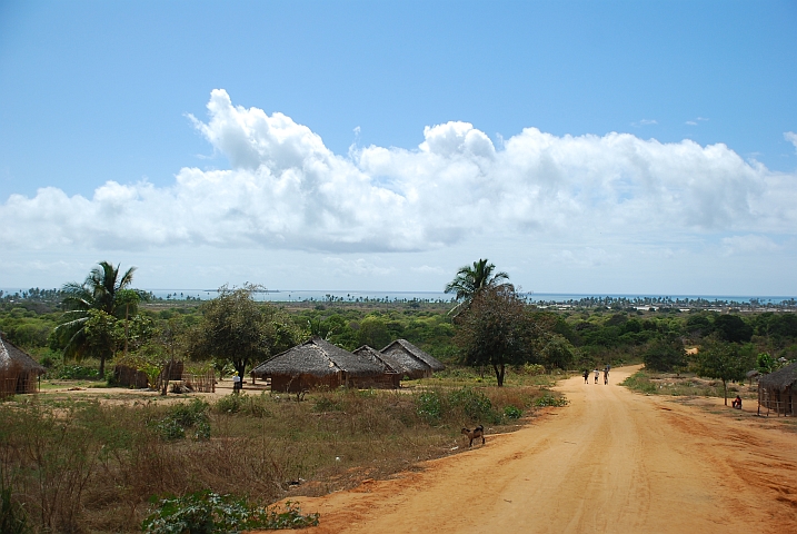 Bei Mucojo kommen wir wieder ans Meer