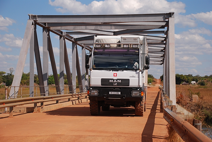 Obelix überquert den Kalungwishi
