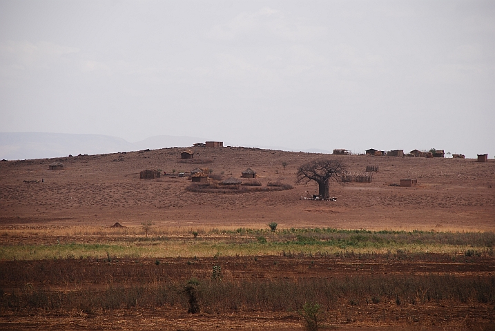 Siedlung bei Kitete zwischen Engaruka und Mto wa Mbu