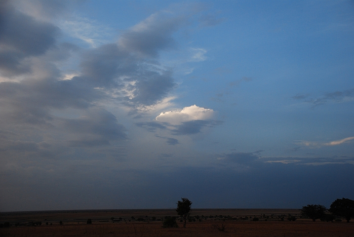 Abendstimmung beim Wembere Fluss bei Igunga