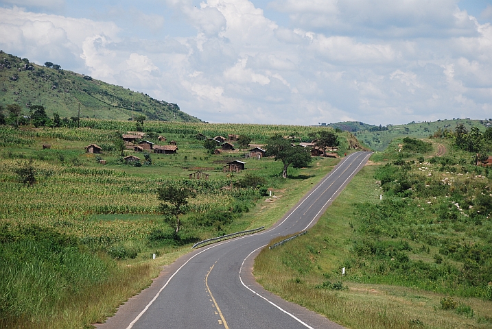 Fast wie im Tessin: nördlich von Kasese am Fusse der Ruwenzoriberge