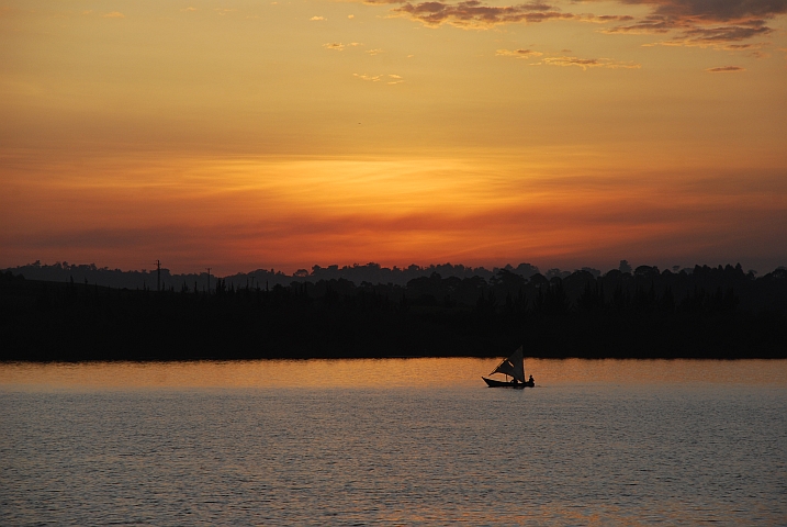 Abendstimmung über dem Viktoriasee bei Jinja