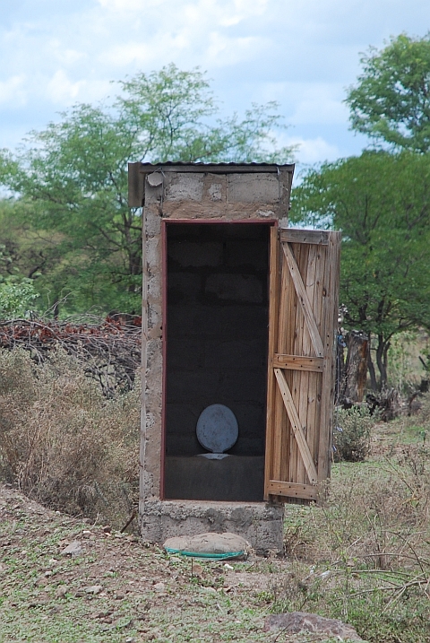 Soo still ist dieses Örtchen (WC) direkt am Strassenrand auch wieder nicht