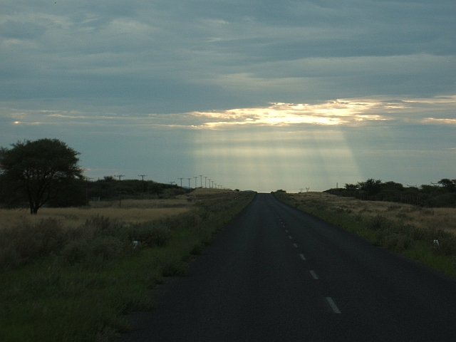 Sonnenstrahlen auf dem Weg nach Gross-Barmen