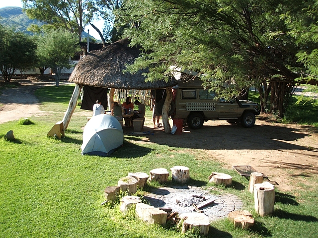 Thomas mit unseren ebenfalls weit gereisten Nachbarn