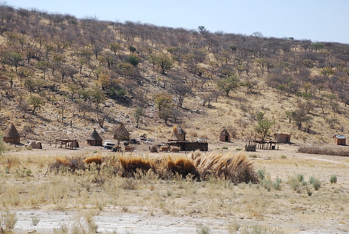 Kral südlich von Opuwo