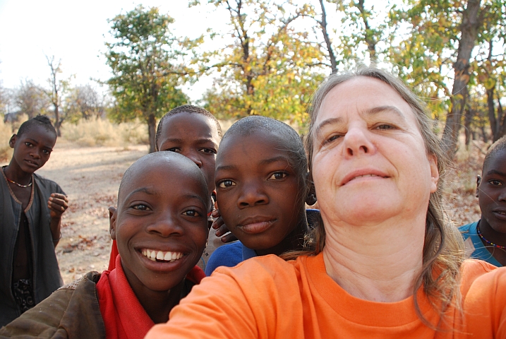 Isabella mit den Himbajungen