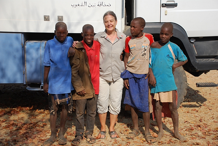 Isabella mit Himbajungen