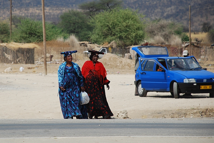 Zwei Hererofrauen in Opuwo