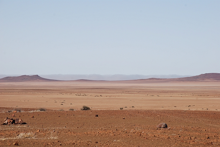 Der Skelettküstennebel schleicht sich ins Kaokoveld
