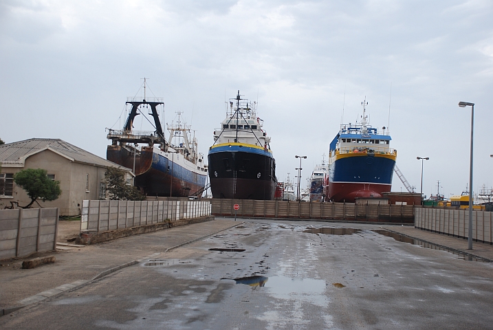 Fischtrawler im Trockendock von Walvis Bay