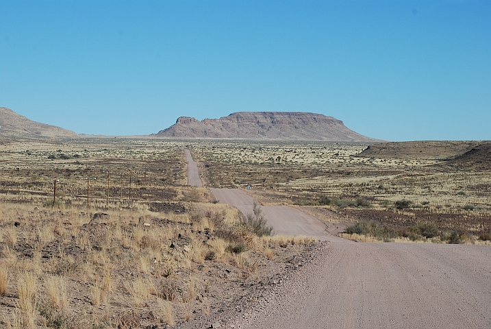 Die gute Piste C12 kurz vor dem Abzweig zum Fish River Canyon