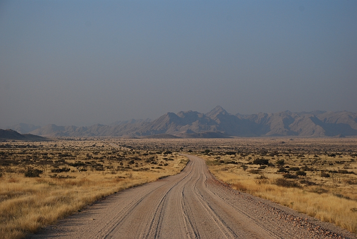 Piste zum Spreetshoogte Pass mit Bergen im Hintergrund