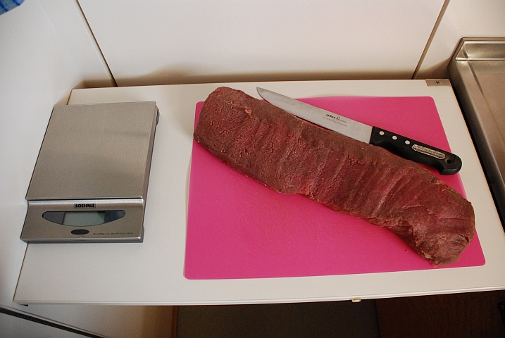 Ein Drittel dieses 1,8kg schweren Oryxfilets soll zu Biltong werden