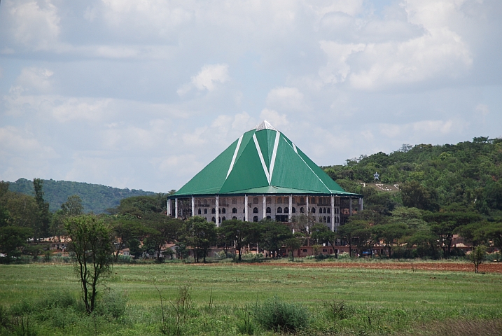 Hier wird geklotzt und nicht gekleckert: Die Zion Christian Church zwischen Masvingo und Birchenough Bridge