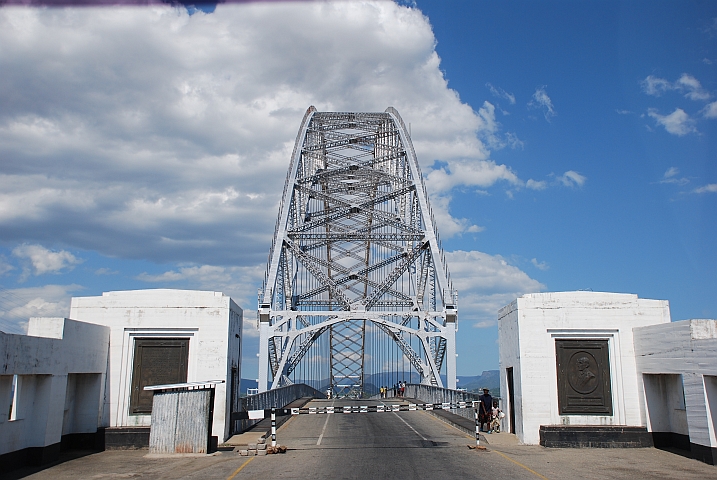 Die imposante Birchenough Bridge über den Save Fluss 