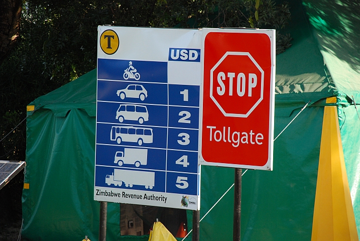 Die Tariftafel an den Strassenzahlstellen