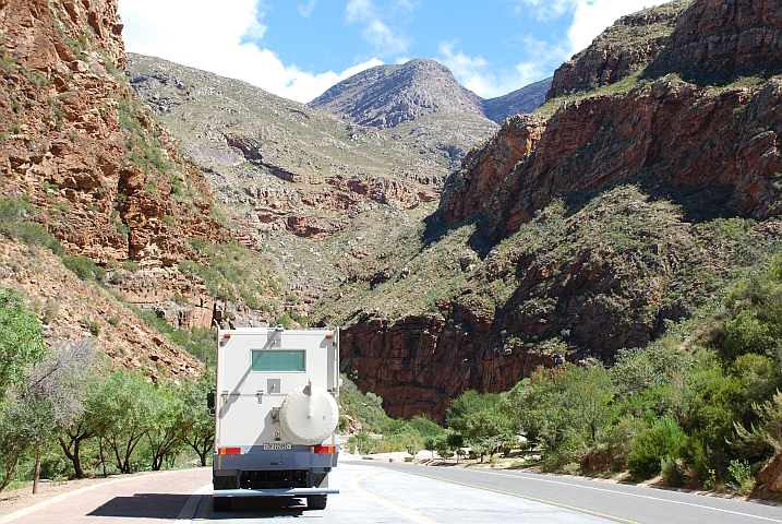 Der Meiringspoort Pass ist eine lange Klus