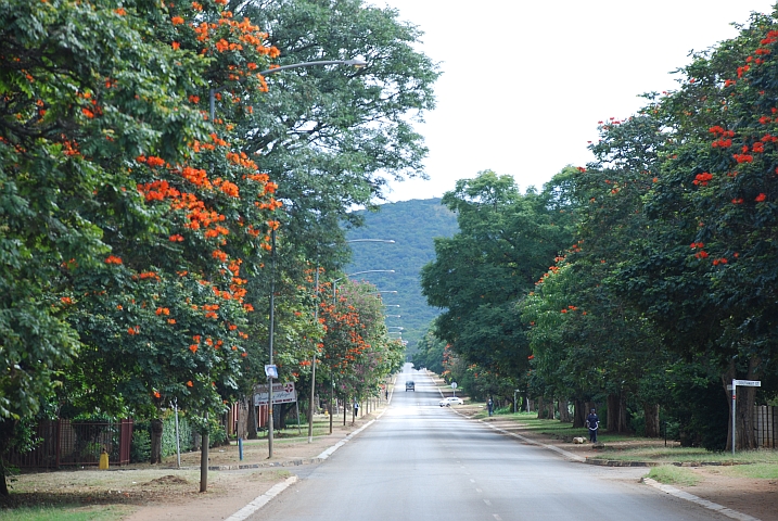 Ausfallstrasse nach Westen in Louis Trichardt