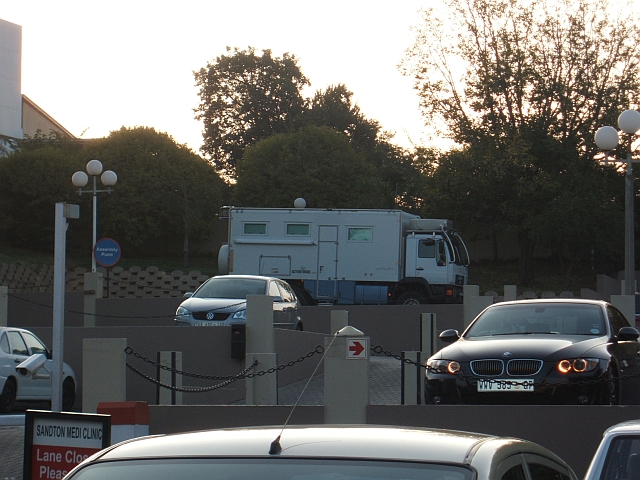 Obelix, nicht das erste und nicht das letzte Mal auf dem Parkplatz der Sandton Medi-Clinic