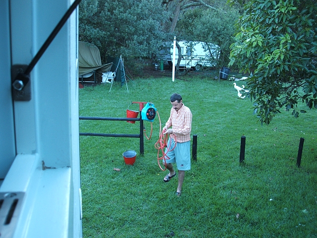 Thomas füllt noch die Wassertanks