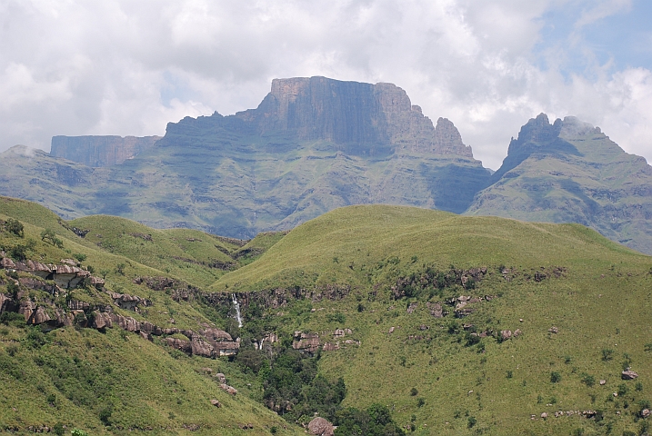 Blick von der Sphinx hinauf in die Berge