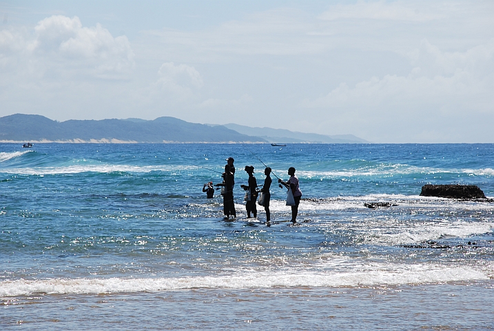 Fischer am Strand in Sodwana Bay