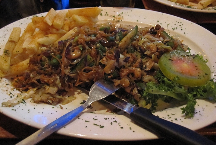 Isabellas Teller aus Mike’s Kitchen