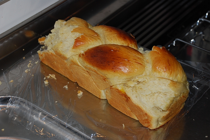 Unser vom Bushbaby angefressener Pfingstzopf