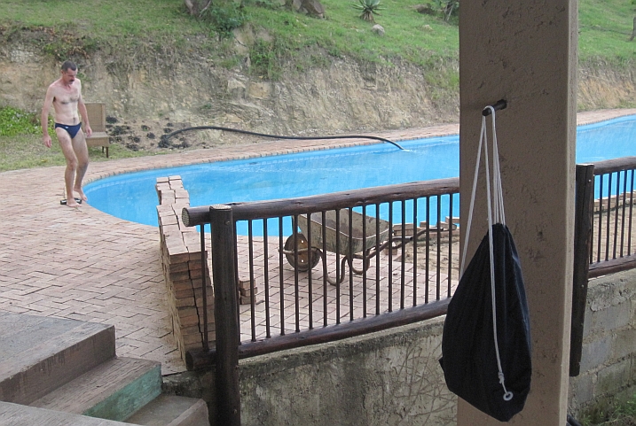 Thomas geht dann doch nicht in den Pool