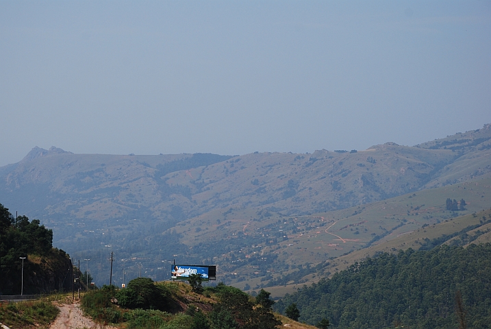 Blick von Mbabane ins Ezulwini Tal hinunter