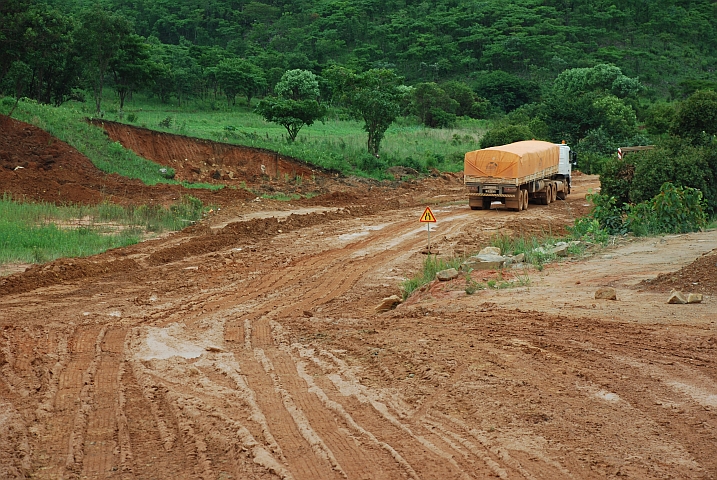 Hauptverkehrsachse zwischen Lobito und Huambo