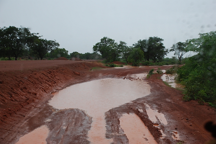 Daneben hätte es eine so schöne Piste und wir müssen durch diese Gunten