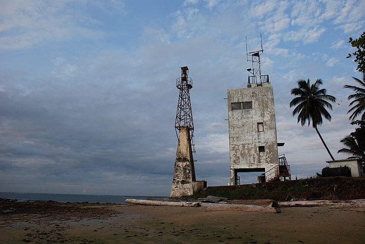 Leuchtturm am Cap Esterias nördlich von Libreville