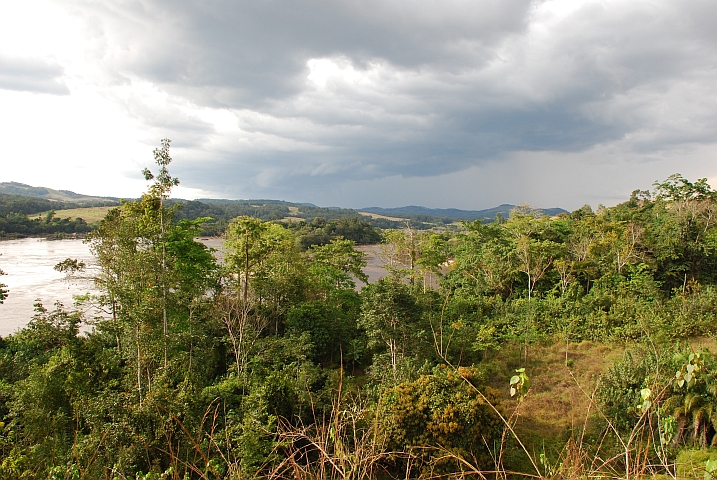 Ogooué-Fluss zwischen Ayem und Lopé