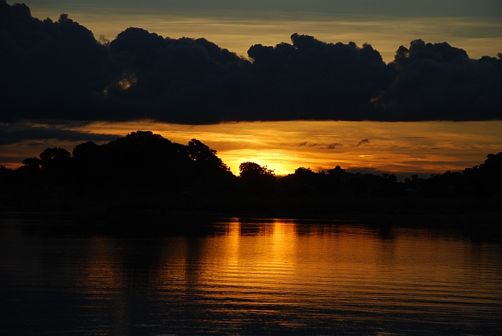 Abendstimmung am Lagdo-Stausee
