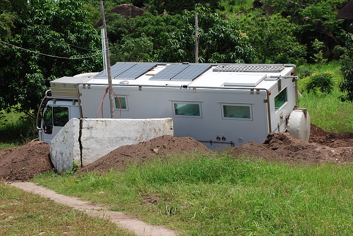 Leider immer noch kein schlechter Traum: Obelix sitzt schief fest