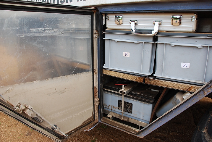 An der Kastentür kann der Höchststand des Wassers abgelesen werden