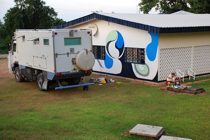 Retablierungsarbeiten beim Club