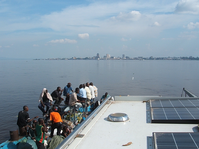 Blick vom MGD-Dach kurz vor der Abfahrt hinüber nach Kinshasa