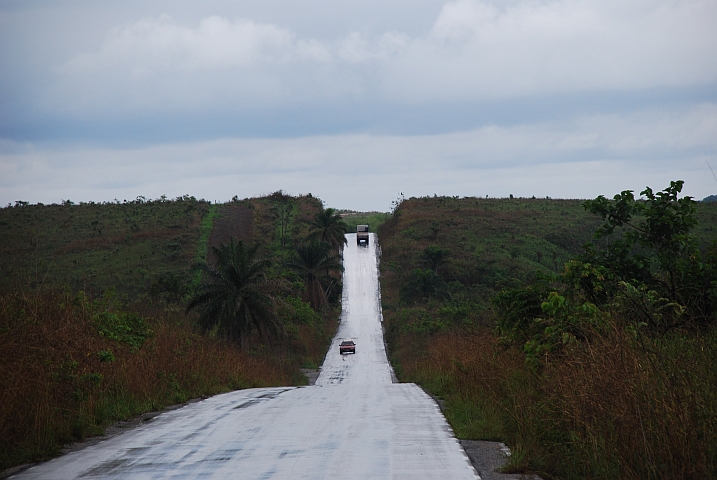 Landschaft zwischen Mbanza-Ngungu und Lukula