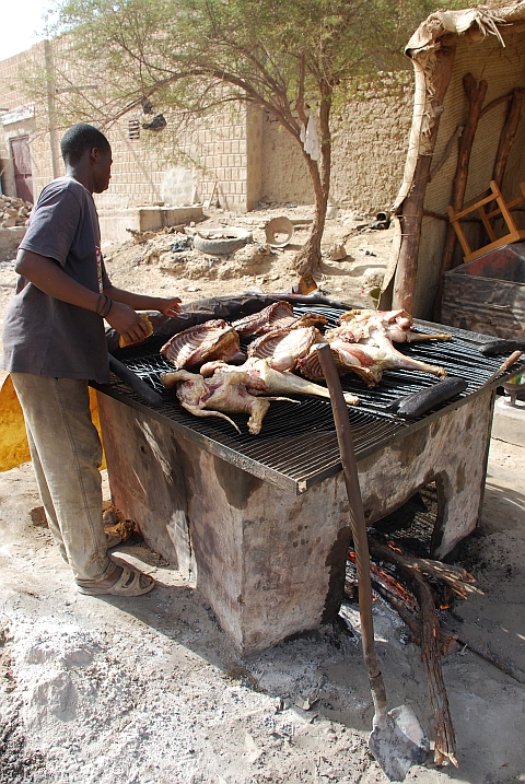 Malische Rôtisserie (grosser Strassengrill)