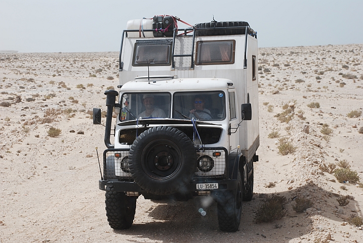Mit offener Motorhaube fährt es sich besser