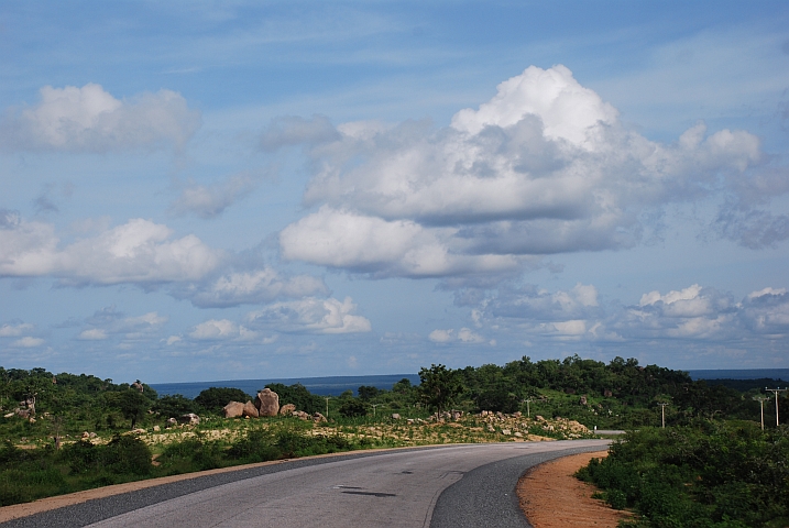 Strasse zum Yankari Nationapark