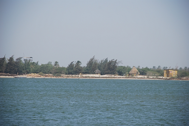 Zebrabar mit dem Aussichtsturm von der Langue de Barbarie aus gesehen