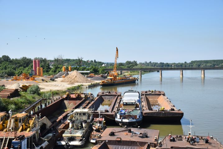 Die Sava mündet wenige Kilometer von hier in Belgrad in die Donau