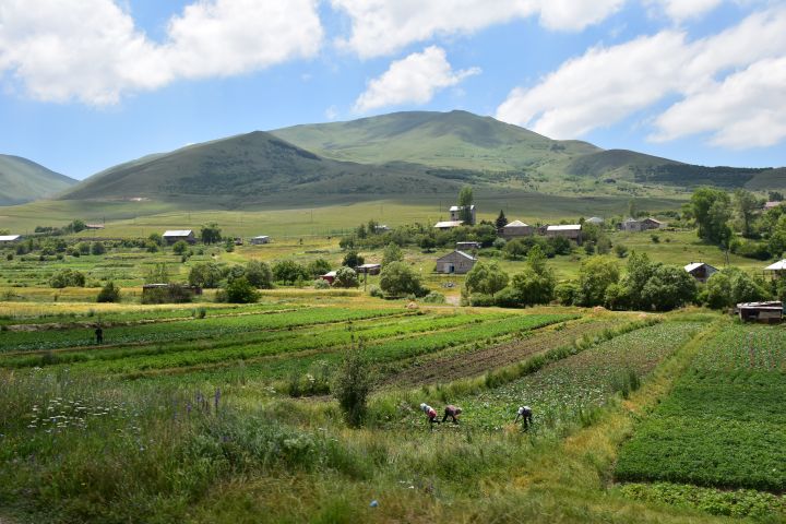Ländliches Armenien in der Nähe von Spitak