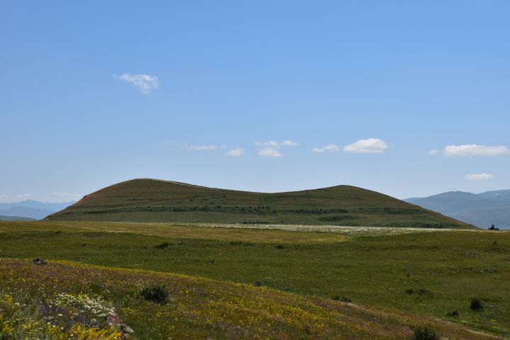 Schichtvulkan bei Sisian