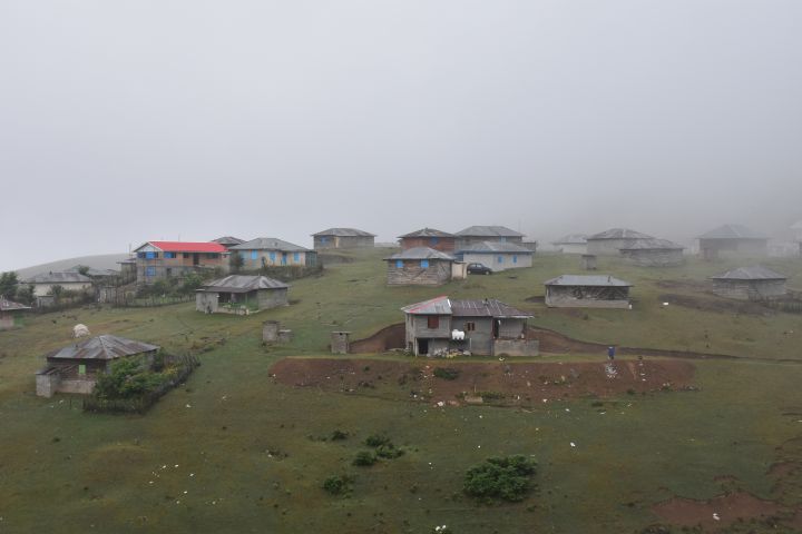 Auf der feuchten, dem Kaspischen Meer zugewandten Seite des Khalkhal Passes